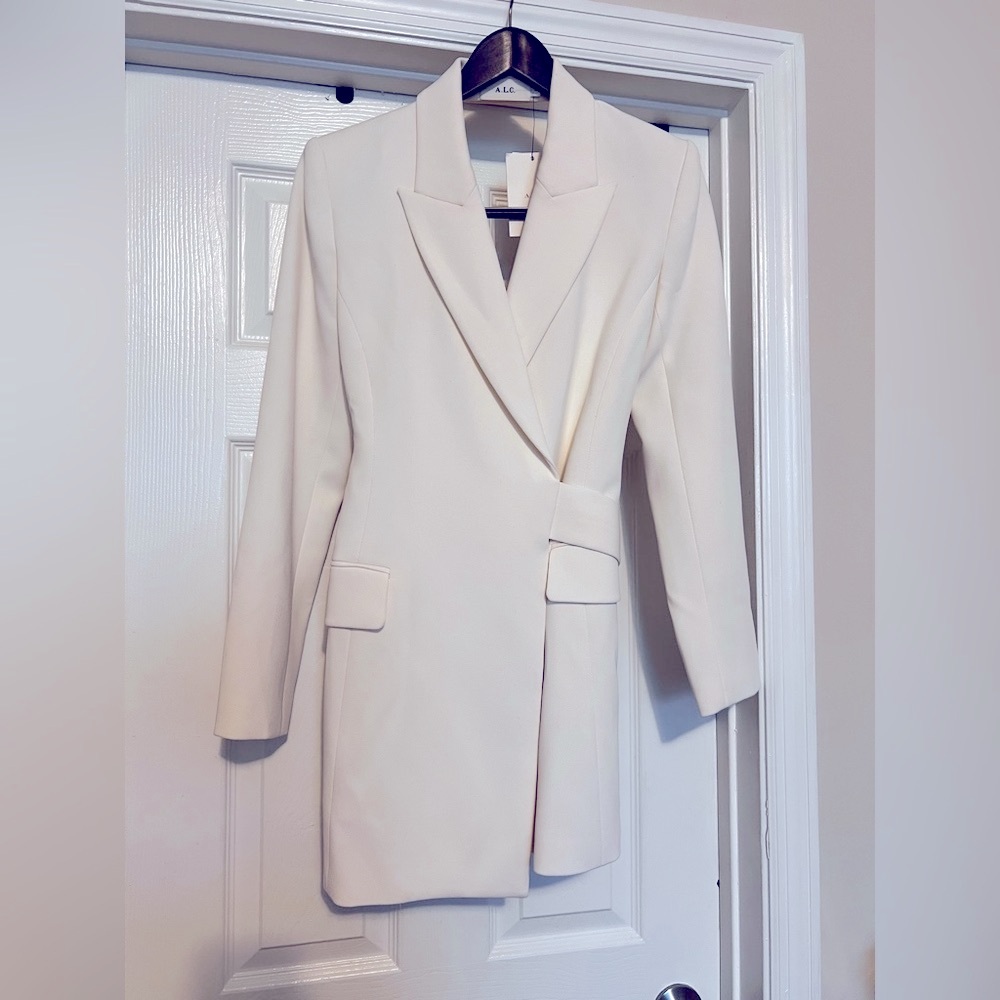 White Blazer Dress - Sz 4 - Picture 2 of 11